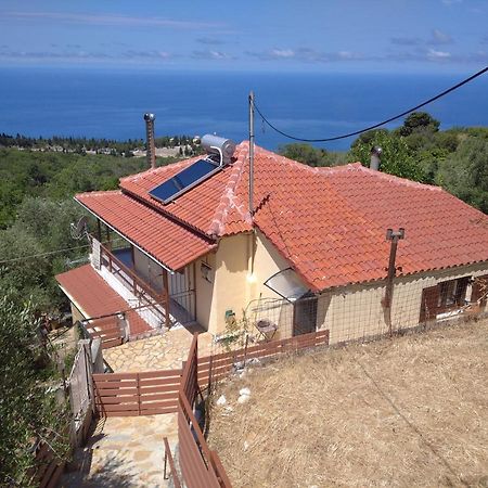 Traditional House With View Drymon Екстериор снимка