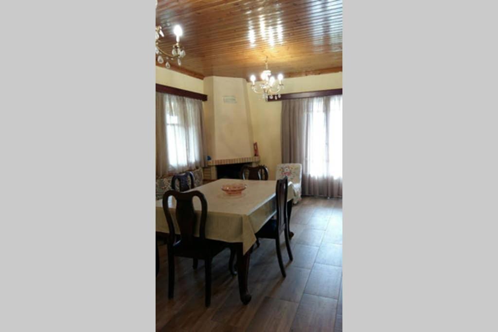 Traditional House With View Drymon Екстериор снимка